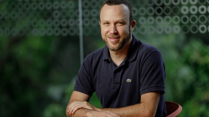 Dennis Herszkowicz baja (1) (2)