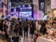 Jóvenes recorren una exposición con cosplay, cultura coreana y talleres de manualidades en Ciudad de México.